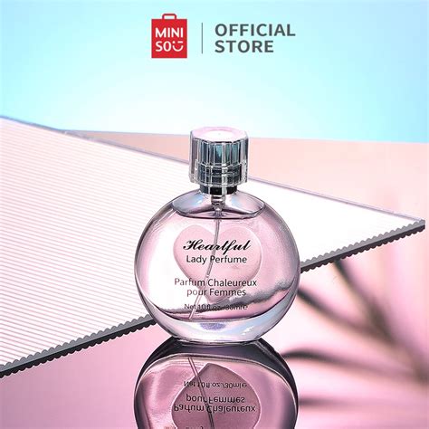 parfum parfum untuk wanita.